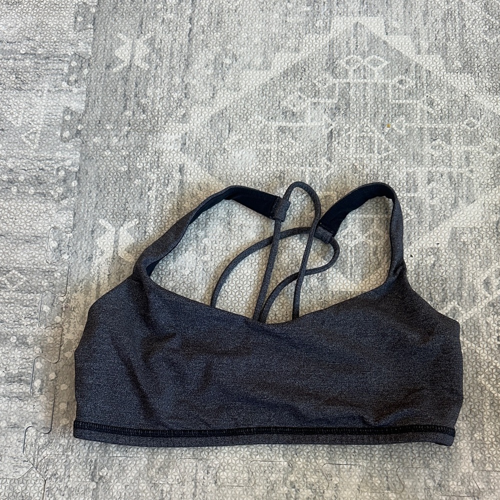 Lululemon free to be bra